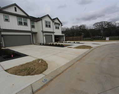 27802 Western Creek Court - Photo Thumbnail 3