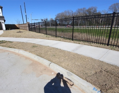 27802 Western Creek Court - Photo Thumbnail 20