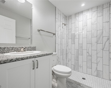 184 Village Circle - Photo Thumbnail 17