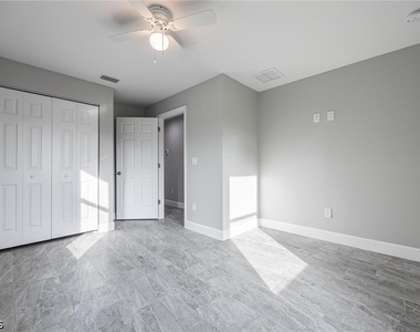 184 Village Circle - Photo Thumbnail 19