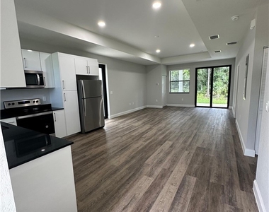 134 Viewpoint Drive - Photo Thumbnail 2