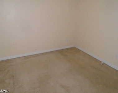 8331 Bernwood Cove Loop - Photo Thumbnail 6