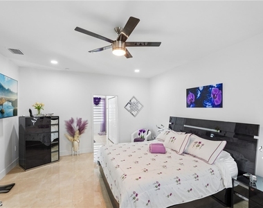 910 Richmond Avenue N - Photo Thumbnail 25