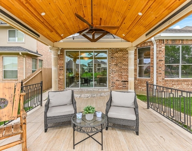 18022 Dunoon Bay Point Court - Photo Thumbnail 36