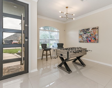 18022 Dunoon Bay Point Court - Photo Thumbnail 9
