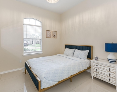 18022 Dunoon Bay Point Court - Photo Thumbnail 29