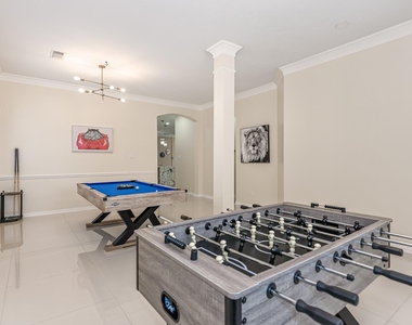 18022 Dunoon Bay Point Court - Photo Thumbnail 10