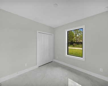 462 Lampion Avenue S - Photo Thumbnail 9