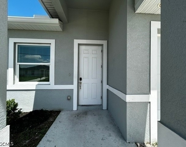 2202 Haviland Avenue S - Photo Thumbnail 3
