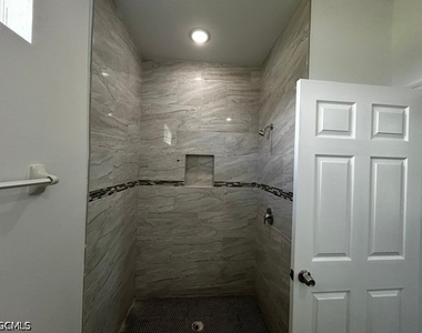 2202 Haviland Avenue S - Photo Thumbnail 26