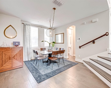 715 Algona Avenue - Photo Thumbnail 10