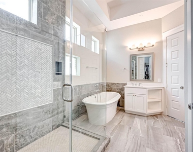 715 Algona Avenue - Photo Thumbnail 31
