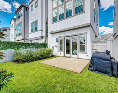 715 Algona Avenue - Photo Thumbnail 42
