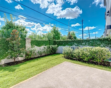715 Algona Avenue - Photo Thumbnail 44