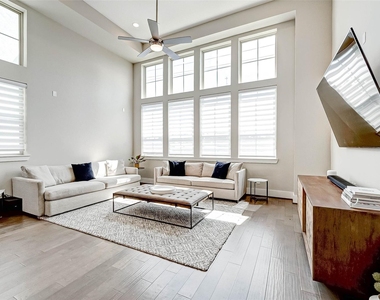 715 Algona Avenue - Photo Thumbnail 14