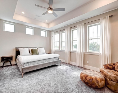 715 Algona Avenue - Photo Thumbnail 27