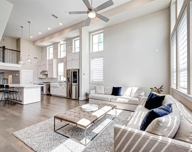 715 Algona Avenue - Photo Thumbnail 16