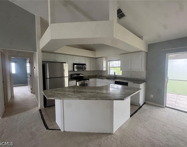 2227 Sw 5th Avenue - Photo Thumbnail 10