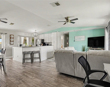 419 Nw 7th Terrace - Photo Thumbnail 10
