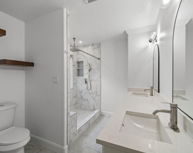 16453 Ryan Guinn Way - Photo Thumbnail 8