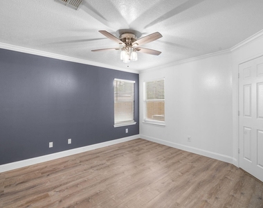 16453 Ryan Guinn Way - Photo Thumbnail 7