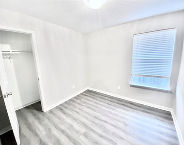 4414 Peppermint Hill Lane - Photo Thumbnail 8