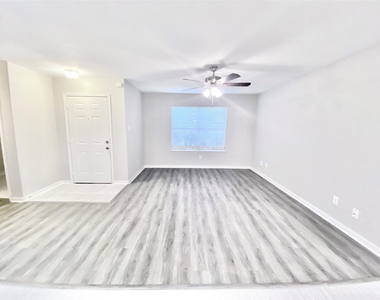4414 Peppermint Hill Lane - Photo Thumbnail 4