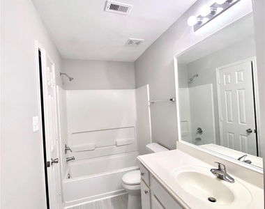 4414 Peppermint Hill Lane - Photo Thumbnail 12