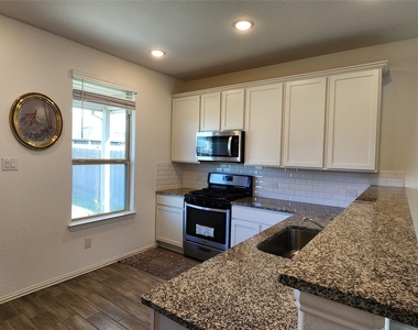 31322 Whitfield Court - Photo Thumbnail 10