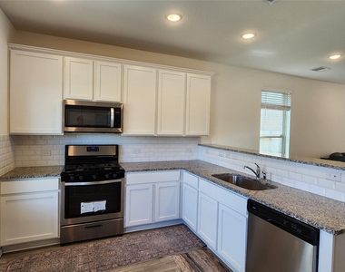 31322 Whitfield Court - Photo Thumbnail 11