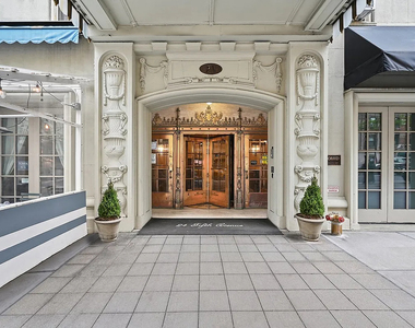 24 Fifth Avenue, Unit 701 - Photo Thumbnail 6