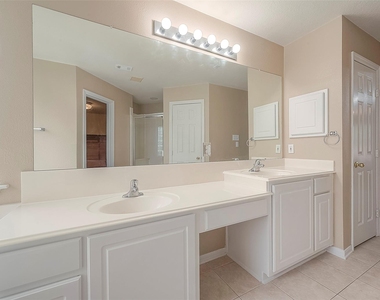 134 E Foxbriar Forest Circle - Photo Thumbnail 30