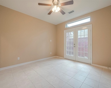 134 E Foxbriar Forest Circle - Photo Thumbnail 11