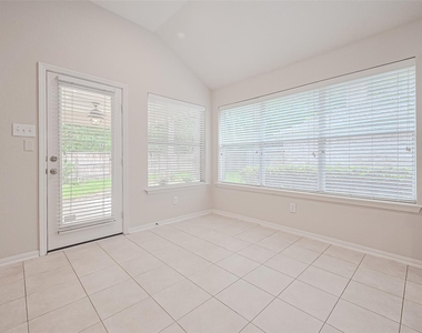 134 E Foxbriar Forest Circle - Photo Thumbnail 46