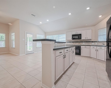 134 E Foxbriar Forest Circle - Photo Thumbnail 39