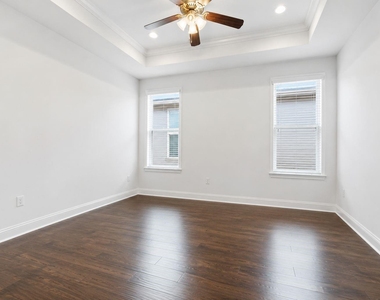 7711 Shannon Drive - Photo Thumbnail 10