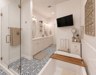 7711 Shannon Drive - Photo Thumbnail 5