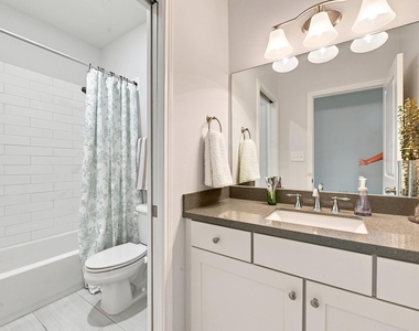 7711 Shannon Drive - Photo Thumbnail 14