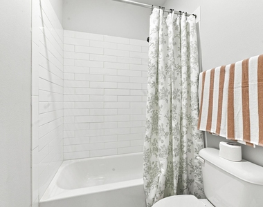 7711 Shannon Drive - Photo Thumbnail 15