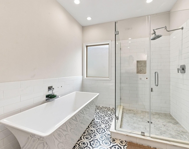 7711 Shannon Drive - Photo Thumbnail 17