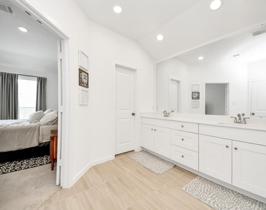 2406 Aquamarine Lane - Photo Thumbnail 21