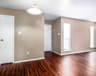 18511 Egret Bay Boulevard - Photo Thumbnail 19
