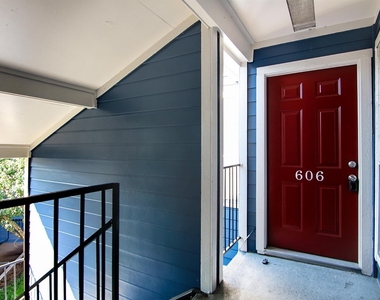 18511 Egret Bay Boulevard - Photo Thumbnail 29