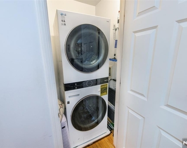 320 South - Photo Thumbnail 8