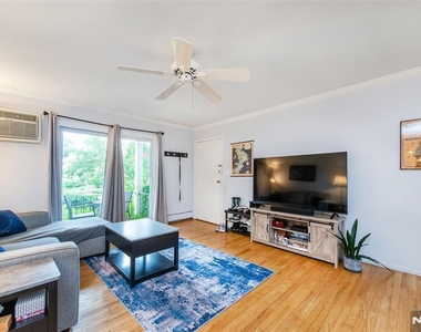 320 South - Photo Thumbnail 3