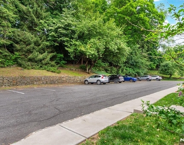 320 South - Photo Thumbnail 15