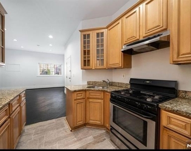 75 Palisade - Photo Thumbnail 2