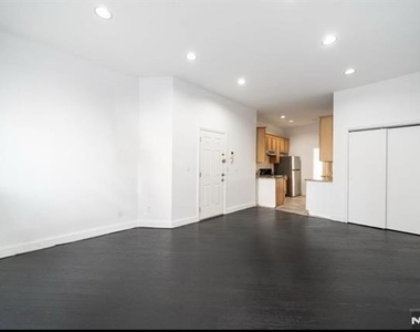 75 Palisade - Photo Thumbnail 11