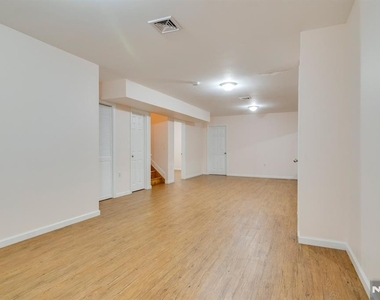 1503 Whitney - Photo Thumbnail 22