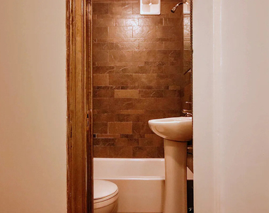 11 Waverly Place, Unit 6n - Photo Thumbnail 1
